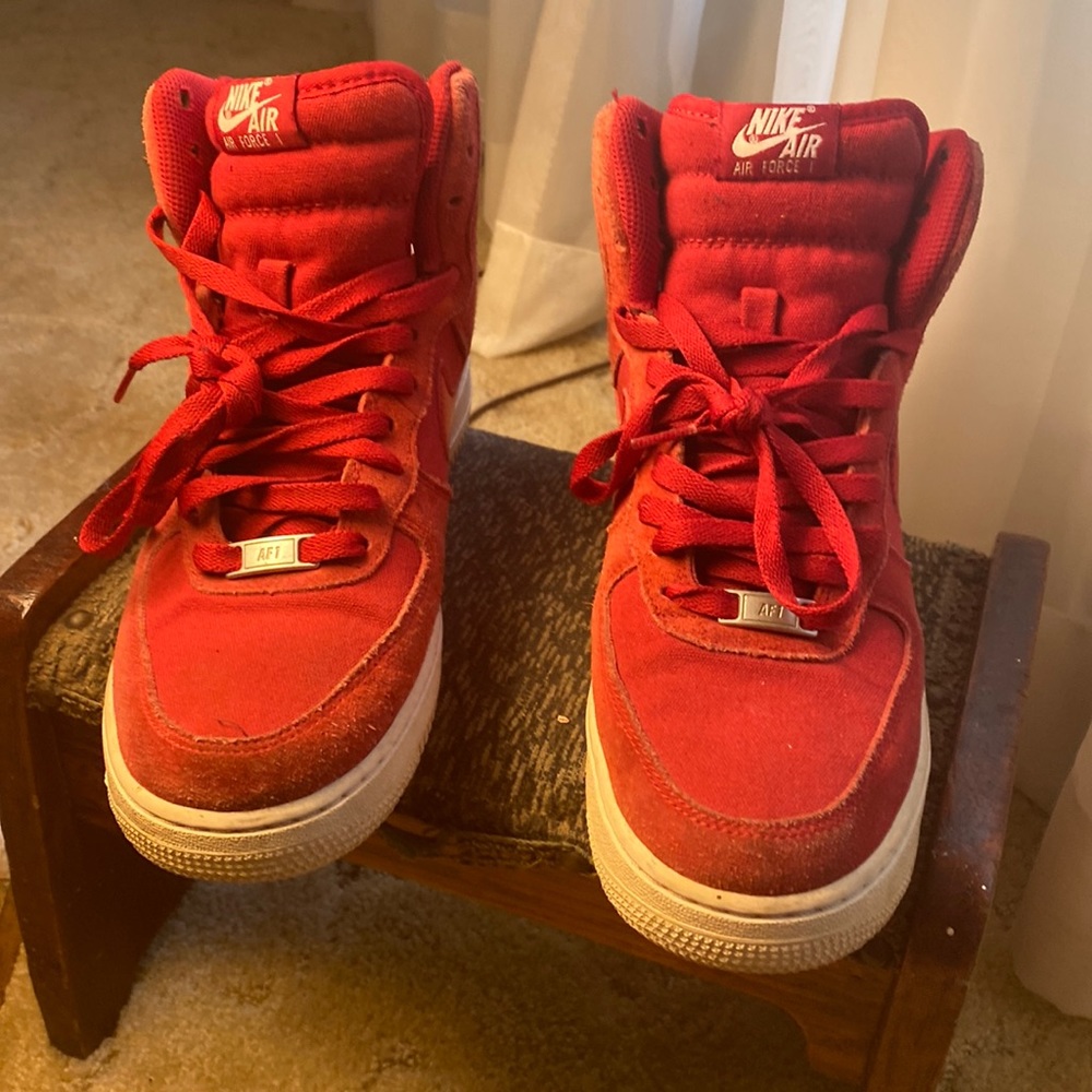 Nike Air Force hi top size 9 no box with the shoes hard to find good condition